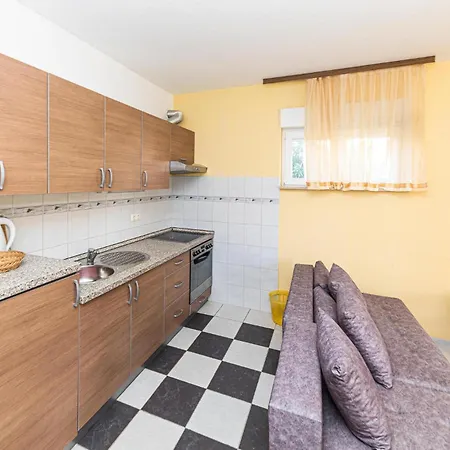 Awesome In Okrug Gornji Apartmán *